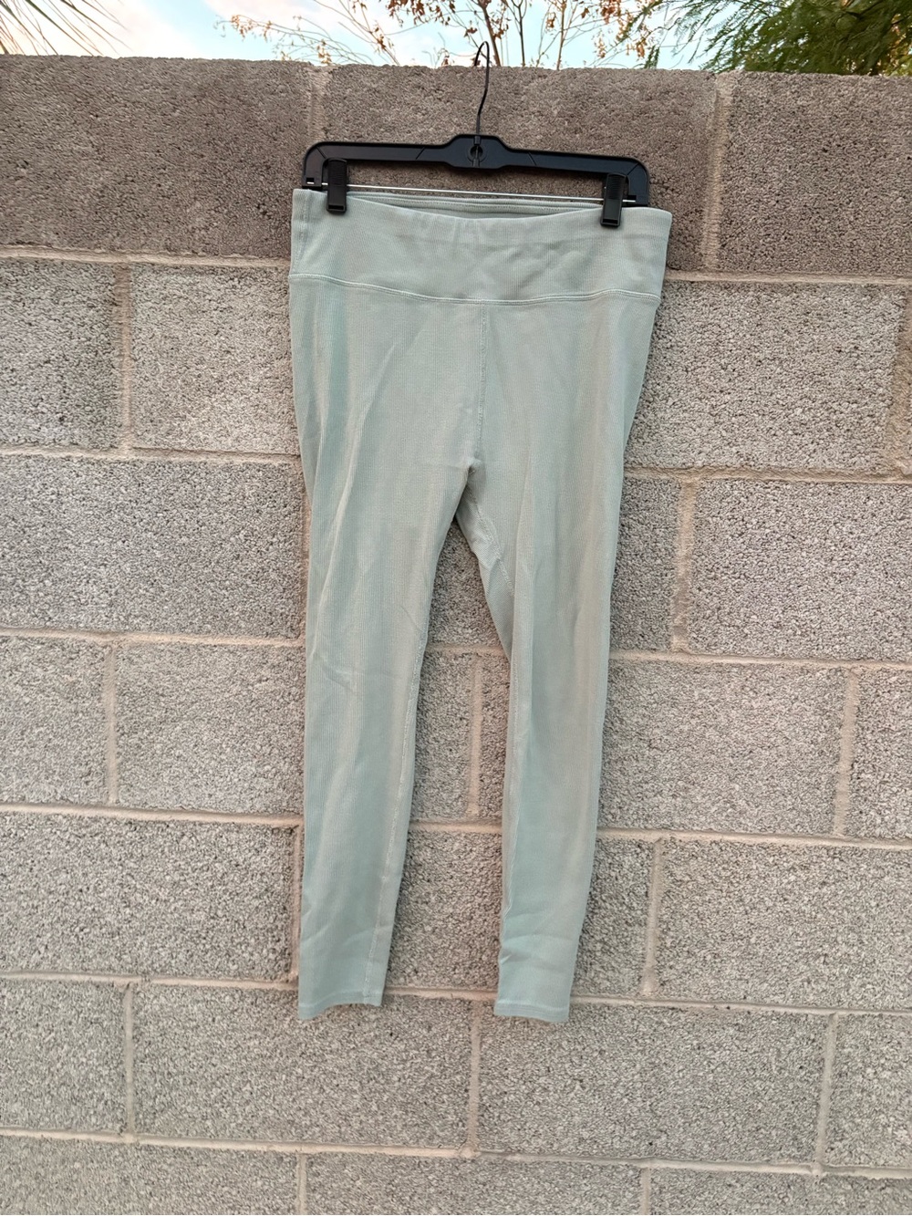 Pact XL Sage Green Micro Ribbed Cropped Leggings Athleisure Workout Yoga Pilates